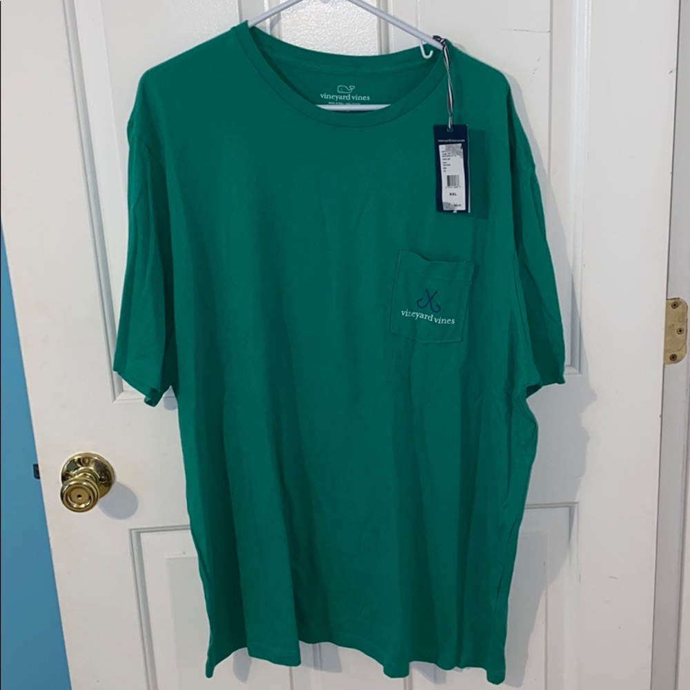 Vineyard Vines T-shirt